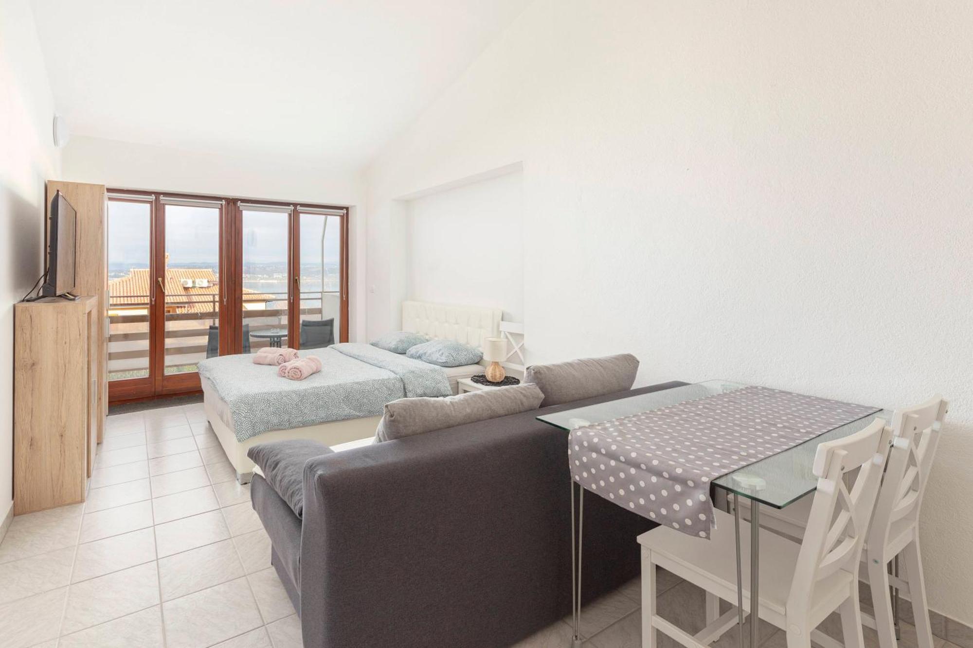 Studio Vesna & Zan Capodistria Esterno foto